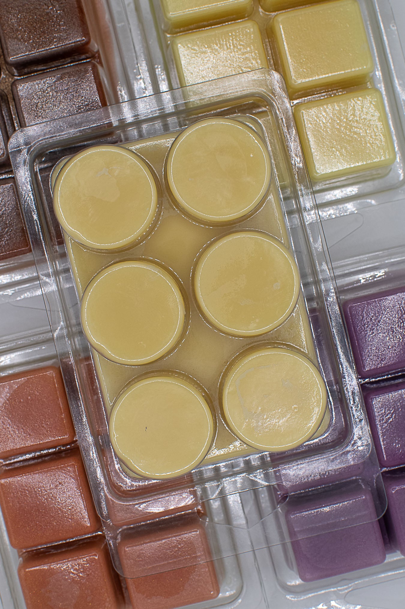 20 Seasonal Aromas: Transform Your Home with Eco-Luxe Soy Wax Melts